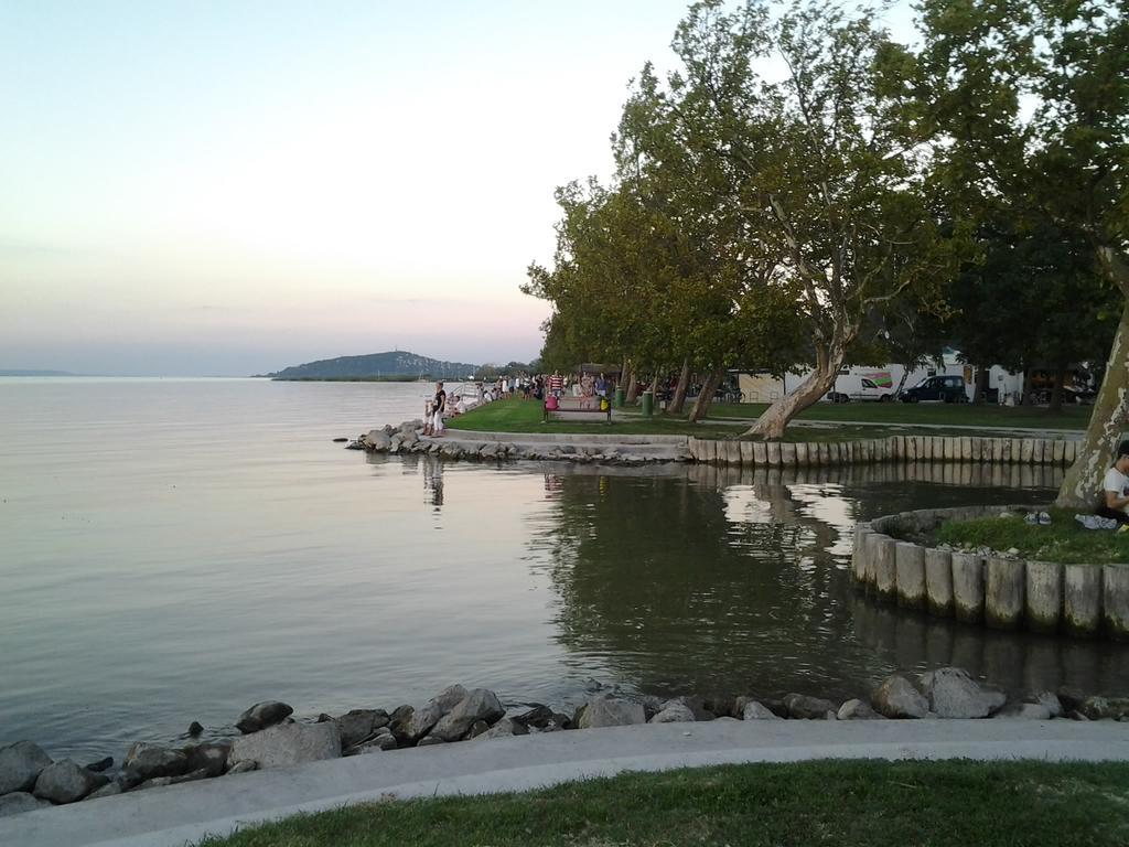 Fenyvesi Trambulinos Nyaralo Balatonfenyves Exterior foto